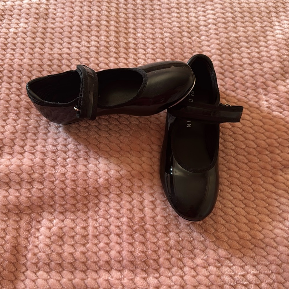 Girls tap shoes
